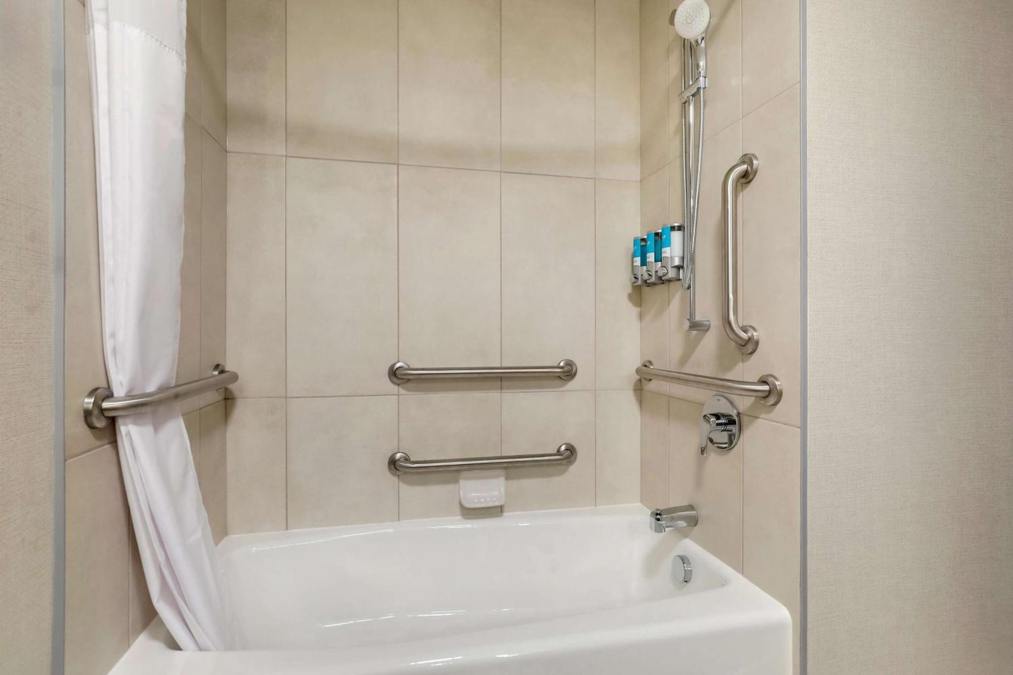 Drury Plaza Hotel Chattanooga Hamilton Place Экстерьер фото
